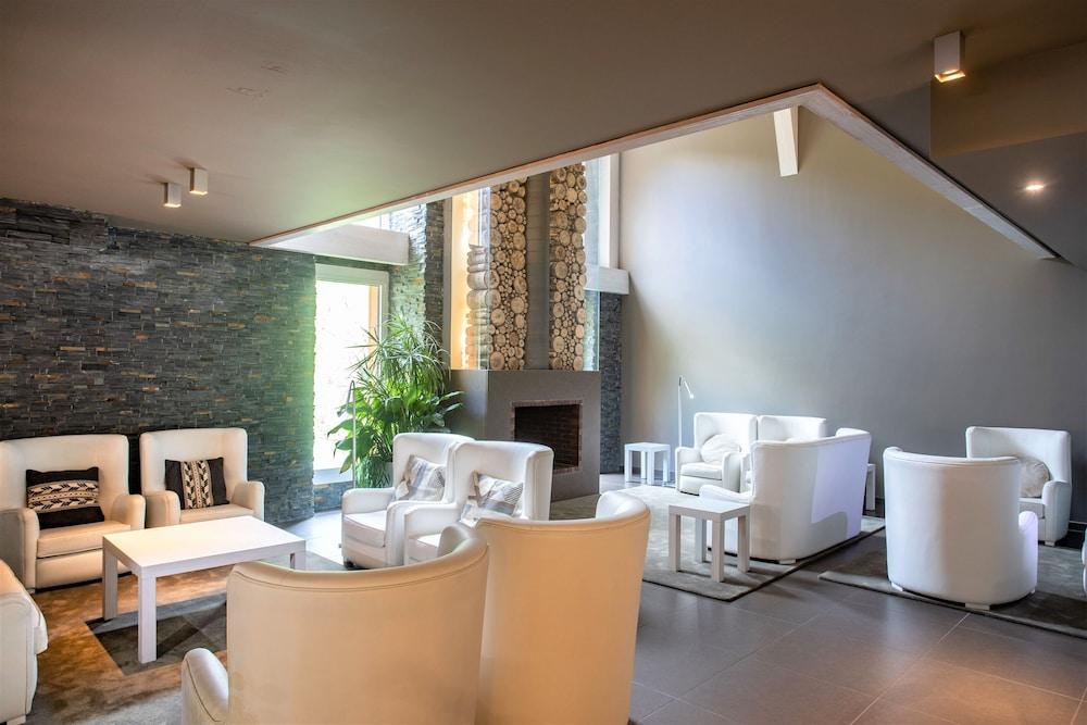 Xalet Bringue Hotel เอลเซอร์รัท ภายนอก รูปภาพ