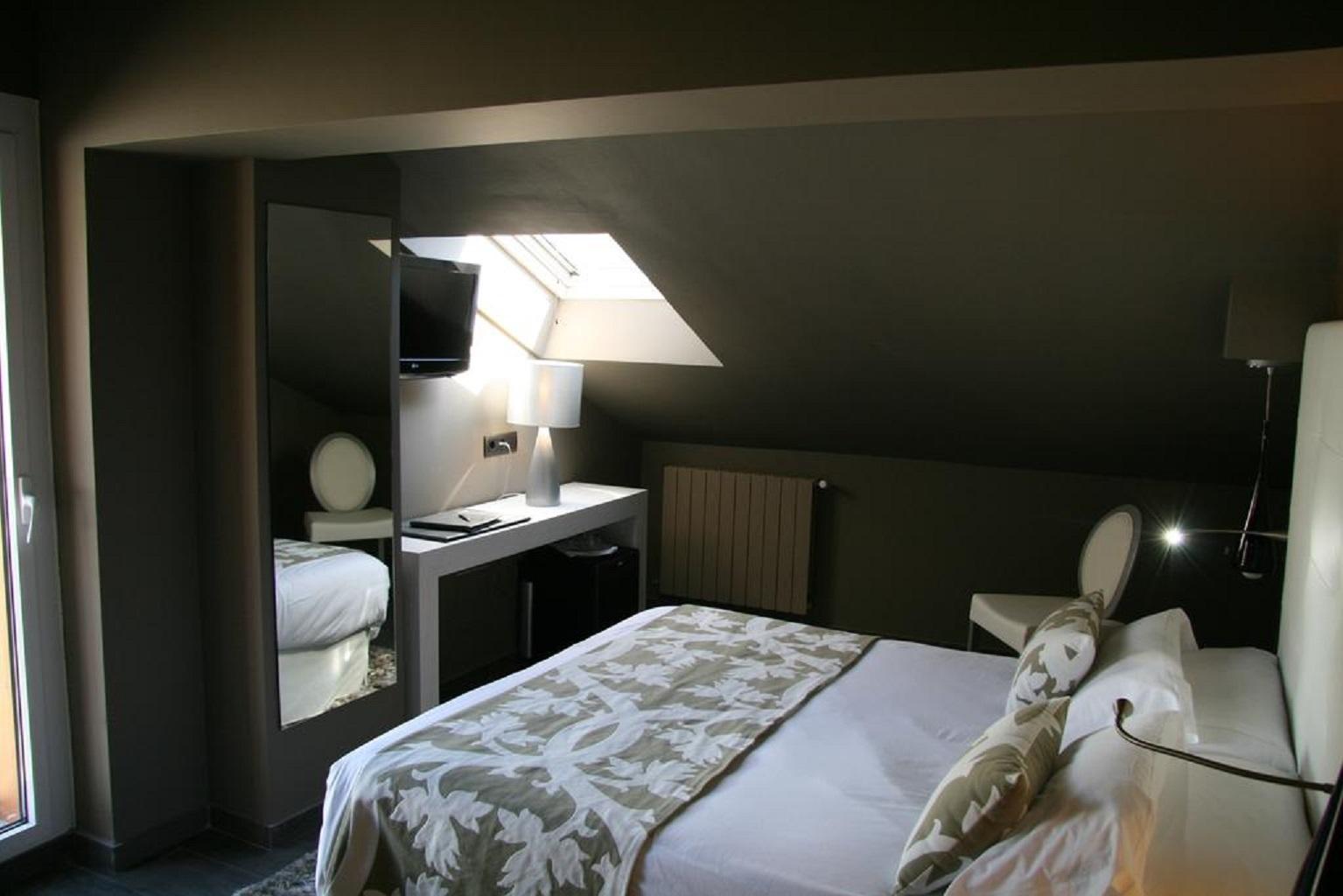 Xalet Bringue Hotel เอลเซอร์รัท ภายนอก รูปภาพ